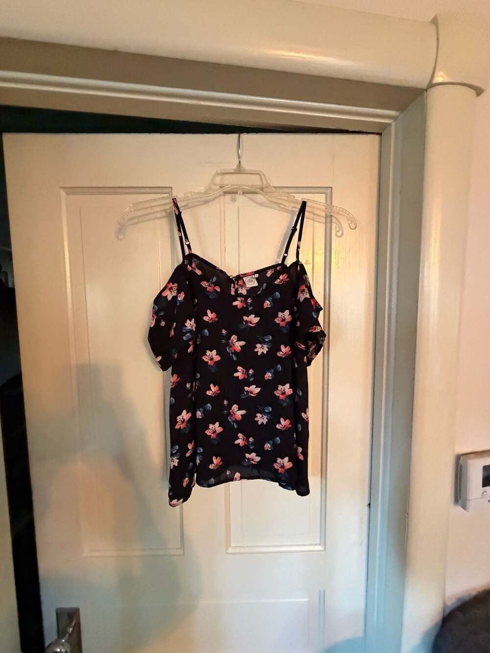 Paper Crane Cold Shoulder Floral Blouse Size L Black Pink Blue